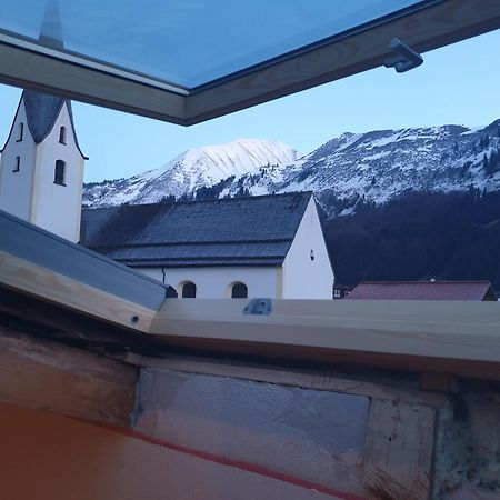 Ferienwohnungen Haus Almrausch mit Brötchenservice Bichlbach Exterior foto