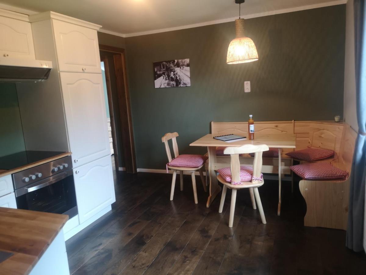 Ferienwohnungen Haus Almrausch mit Brötchenservice Bichlbach Exterior foto