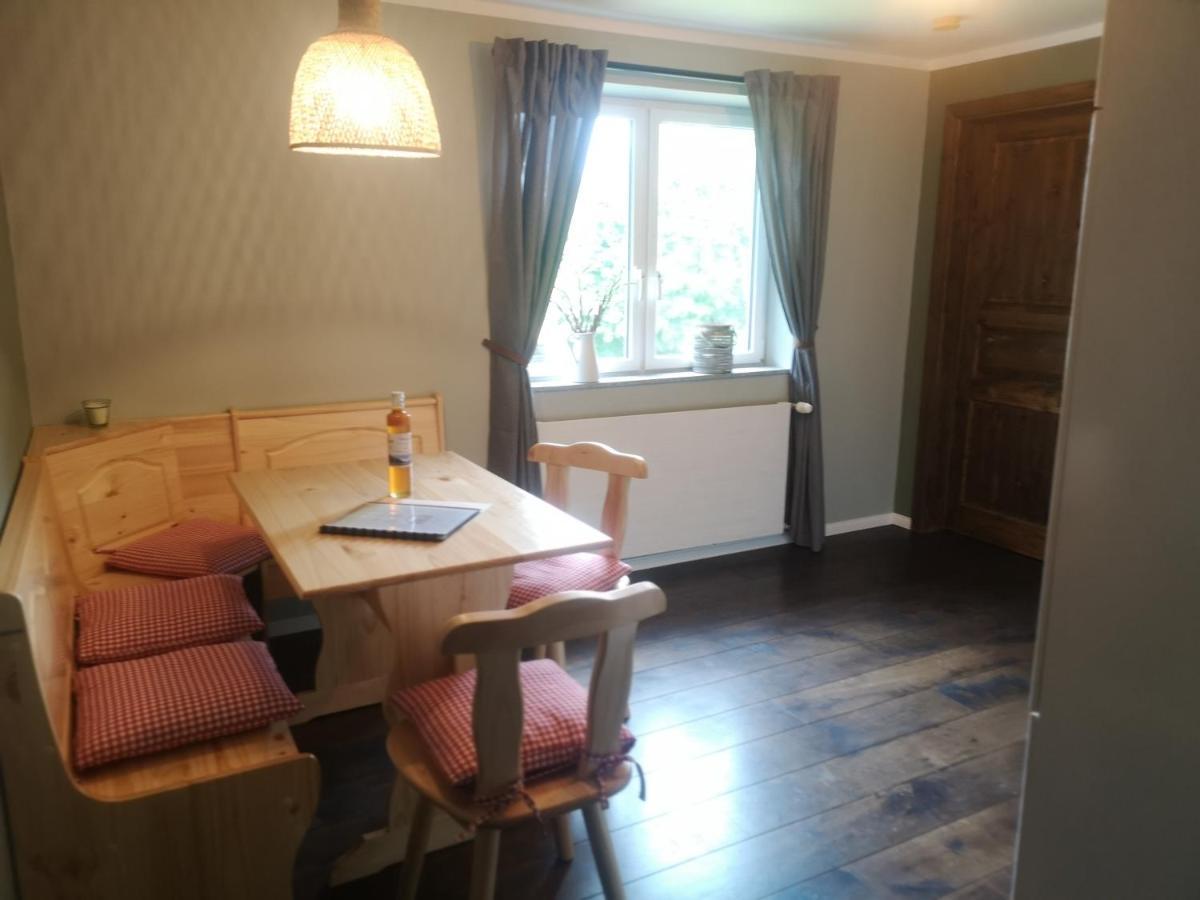 Ferienwohnungen Haus Almrausch mit Brötchenservice Bichlbach Exterior foto