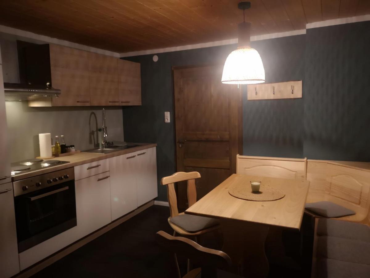 Ferienwohnungen Haus Almrausch mit Brötchenservice Bichlbach Exterior foto