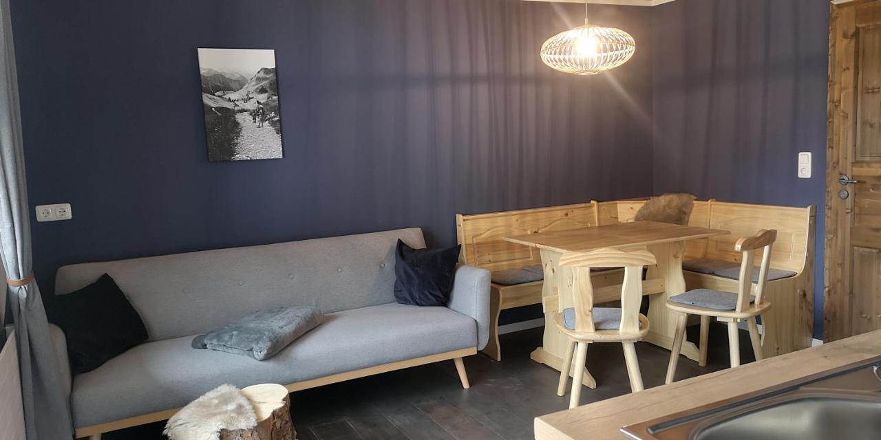 Ferienwohnungen Haus Almrausch mit Brötchenservice Bichlbach Exterior foto