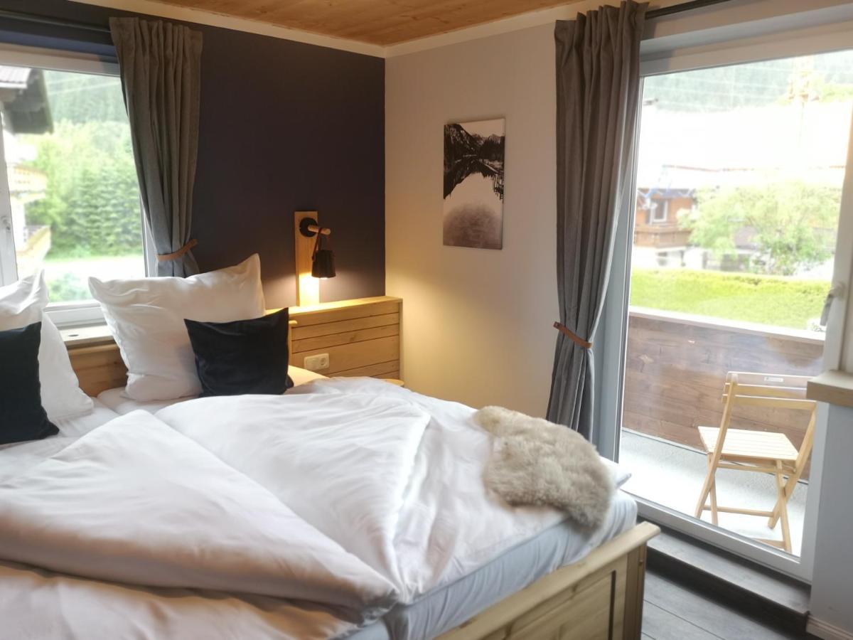 Ferienwohnungen Haus Almrausch mit Brötchenservice Bichlbach Exterior foto
