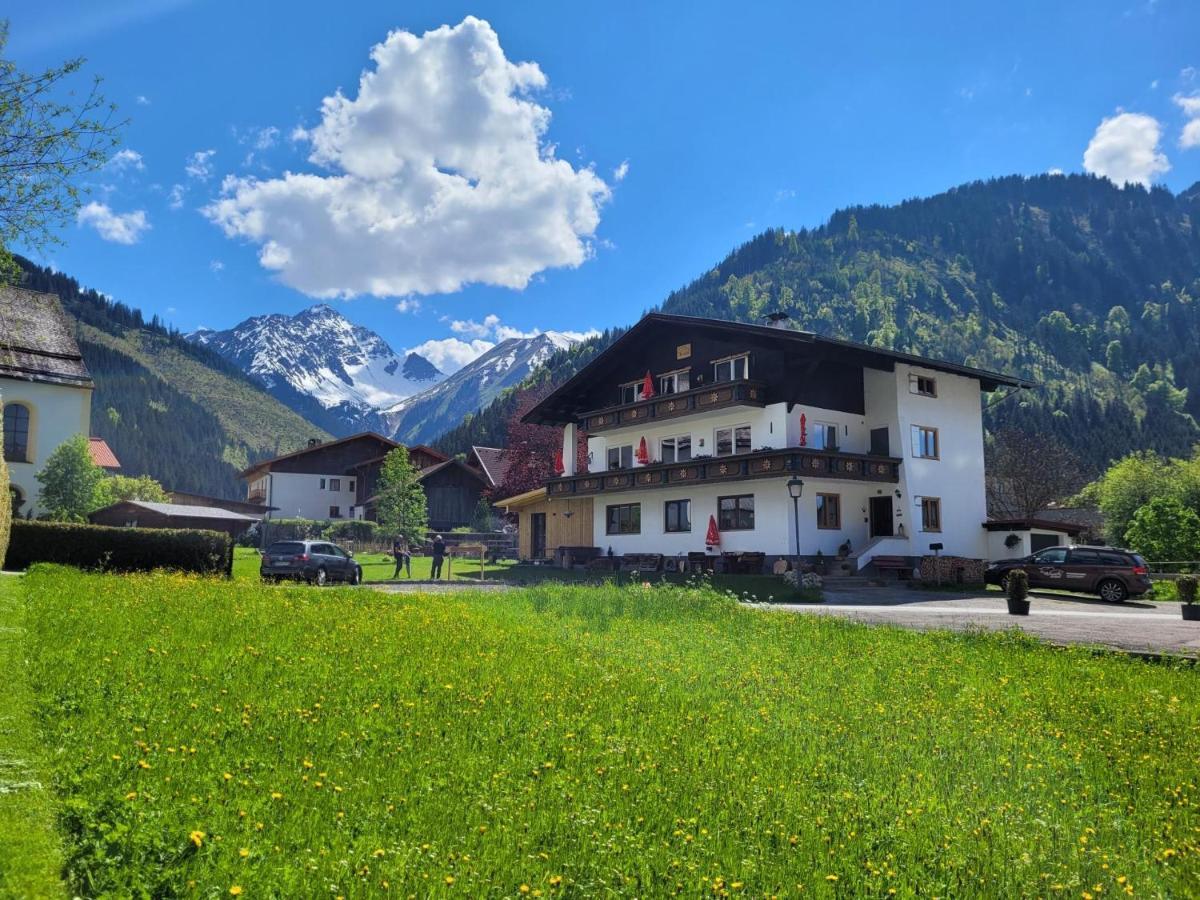 Ferienwohnungen Haus Almrausch mit Brötchenservice Bichlbach Exterior foto
