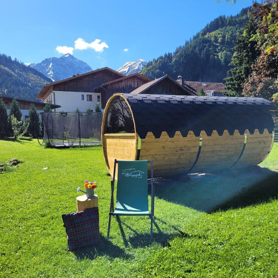 Ferienwohnungen Haus Almrausch mit Brötchenservice Bichlbach Exterior foto